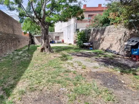VENTA LOTE EN QUILMES 500 M2 CON 2 LOCALES