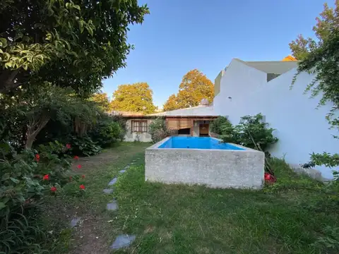 472 Entre 13 b y 13 c , Piso 0