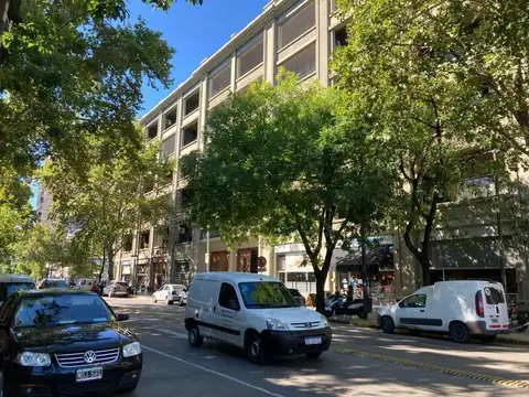 Avenida Regimiento De Patricios 1000