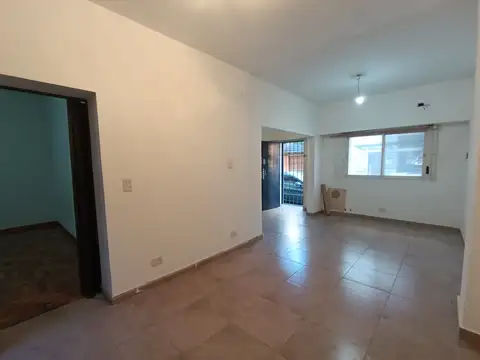 Depto Tipo Casa en Alquiler en Villa Devoto, USD 2.000.000