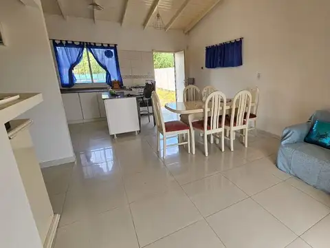 VENTA PERMUTA CASA 4 AMBIENTES EN CAÑUELAS