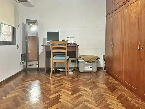 Casa en Venta con 4 cocheras