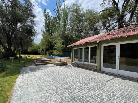 CASA VENTA CON DEPARTAMENTO PILETA LA PUNTILLA MZA