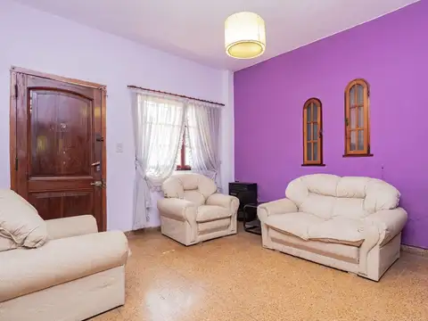 VENTA/PERMUTA  2 CASAS DE 3 AMB - LOMA HERMOSA
