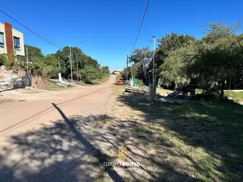 Terreno en Venta en Villa Catalina, USD 25.000