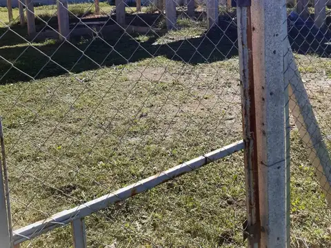 VENTA - Amplio LOTE con losa construida para casa de categoría - Cañuelas