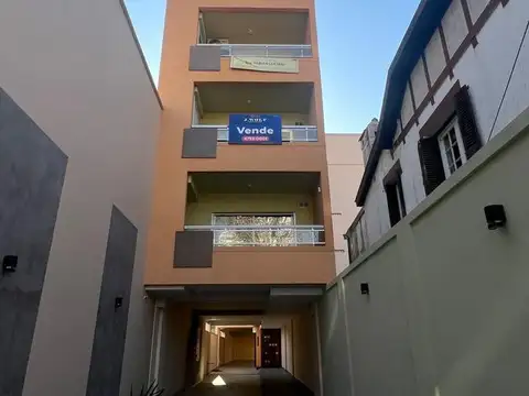 Alberdi N° 4400, piso 3, departamento B