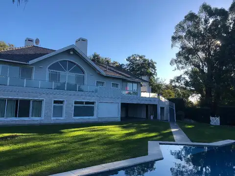 Depto Tipo Casa 5 ambientes con 4 baños