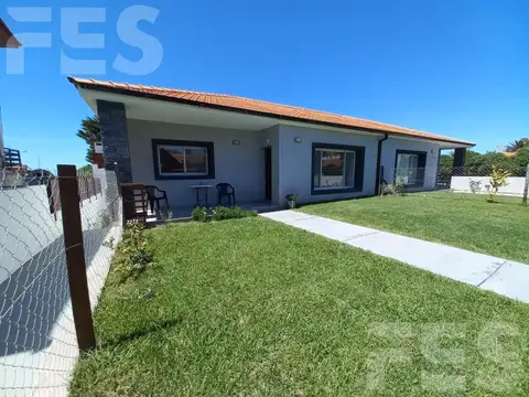 Casa en Alquiler Temporal con 2 cocheras