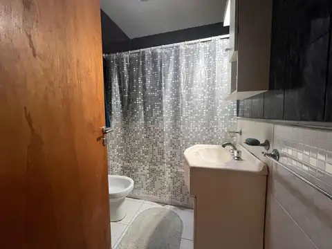 Depto Tipo Casa en Venta con 1 cocheras