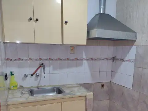 CASA CON PATIO