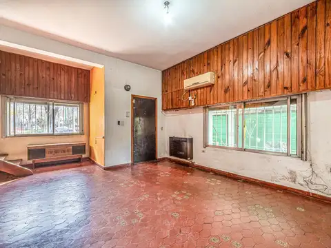 Casa.2 dormitorios. Sucre al 2900. Béccar