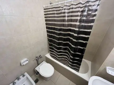 Avenida Presidente Manuel Quintana 400, Piso 1