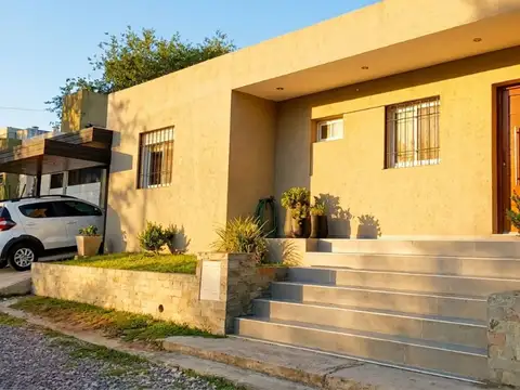 VENTA CASA EN  HOUSING 2 DORM. PILETA APTA CREDITO