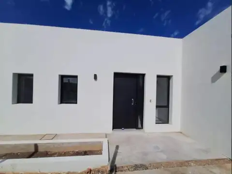 Venta Casa San Ramiro UF 150 c/Pileta, Fondo Verde .