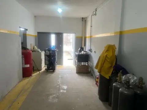 DEPOSITO EN VENTA MORON