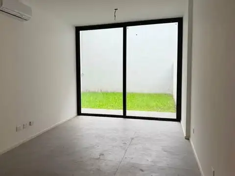 Ruiz Huidobro 2300, Piso PB