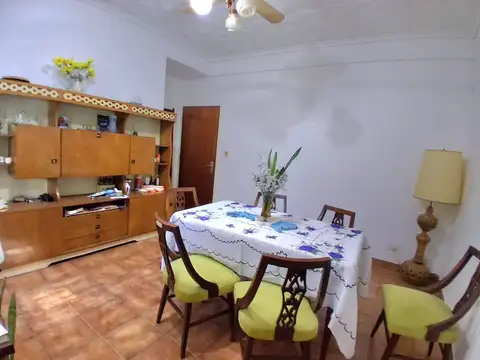 VENTA Departamento TRES AMBIENTES CON PATIO