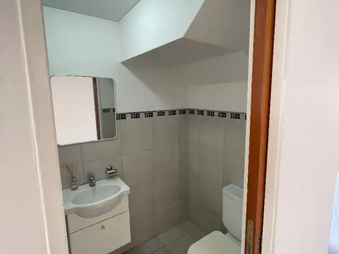 Dúplex tres ambientes con cochera