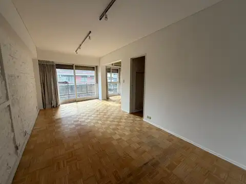 Muy lindo depto de 4 ambientes con balcón corrido