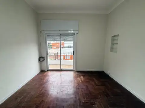Depto Tipo Casa en Alquiler de 3 ambientes
