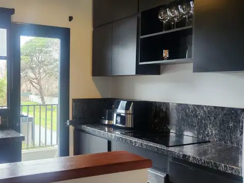 Departamento en Alquiler con 1 cocheras