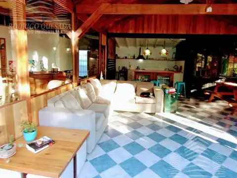 Casa 3 ambientes con 2 baños