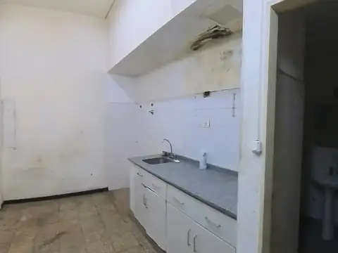 LOCAL COMERCIAL 146 M2 EN UNA SOLA PLANTA