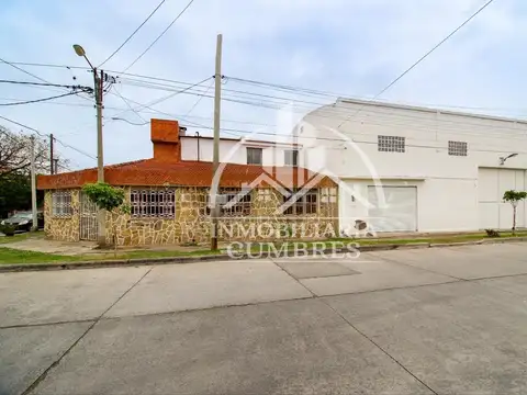 VENTA CASA CON GALPON MACROCENTRO