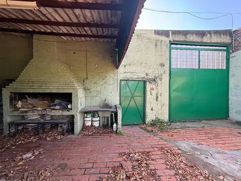 Galpon en Venta en Alberdi, USD 65.000