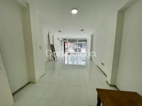 Local  en Alquiler en Francisco Álvarez, Moreno