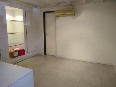 Blanco Encalada 88 Local 2  Lomas de San Isidro