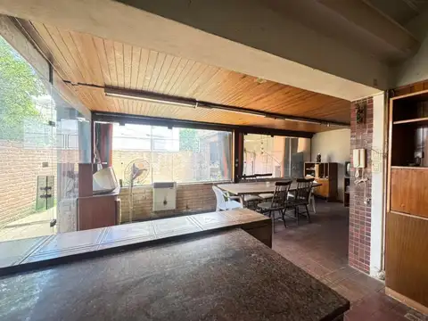 CASA TIPO PH CON GRAN POTENCIAL - CASTELAR