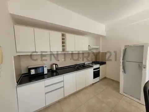 38 Esquina Diagonal 80 , Piso 0