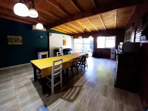 VENTA CASA 5 AMB CON PILETA,BARRIO LA CELIA,EZEIZA