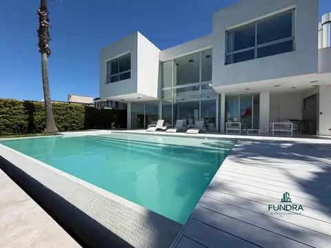 Casa en Nuevo Quilmes a la laguna 5 ambientes