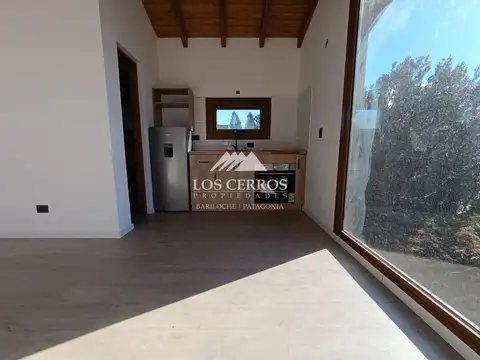Casa 2 ambientes con 2 baños
