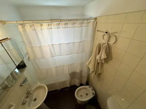 Departamento 5 ambientes con 1 baño