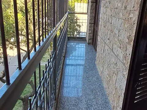 Casa en Alquiler en La Tablada, $ 700.000