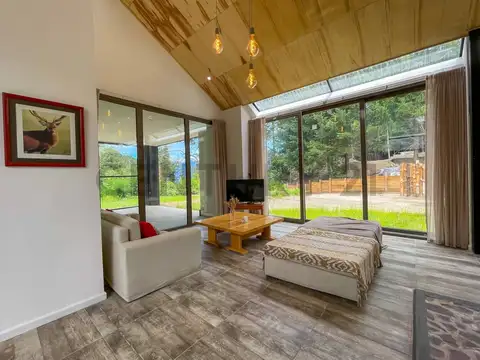 Casa 7 ambientes con 2 baños