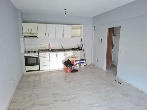 General Nazar 400, Piso 1