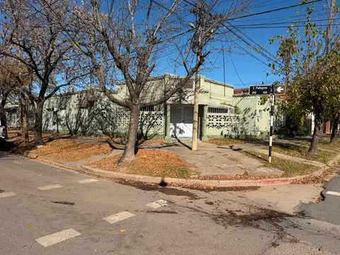 VENTA / LOCAL/IDEAL CONSULTORIOS MEDICOS U OFICINA