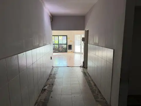 VENTA / LOCAL/IDEAL CONSULTORIOS MEDICOS U OFICINA