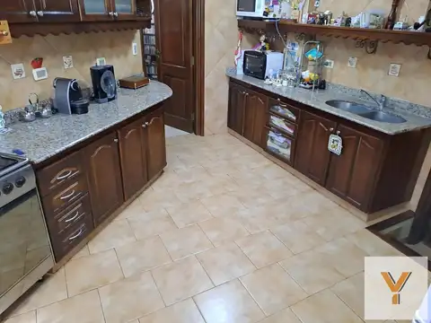 Casa en Venta - 3 Dormitorios 3 Baños - 586mts - Berazategui