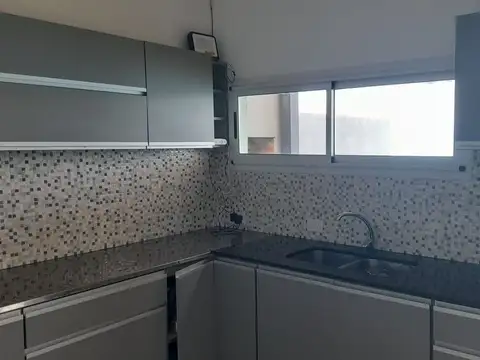 Casa en Venta en Carlos Spegazzini, USD 82.000