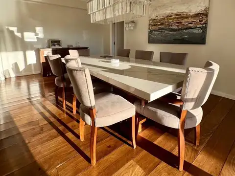 Casa 5 ambientes con 4 baños