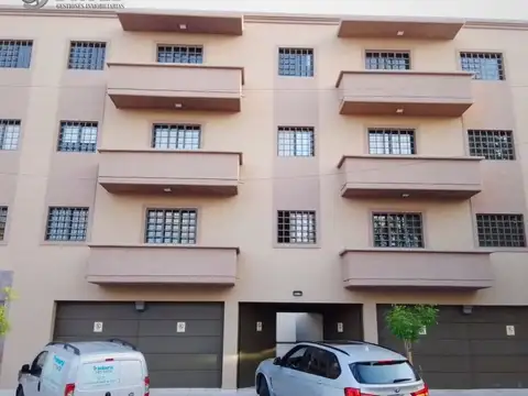 Departamento en venta c/ cochera en Godoy Cruz