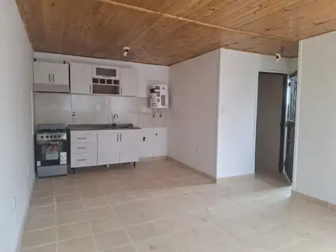 Casa 2 ambientes con 1 baño