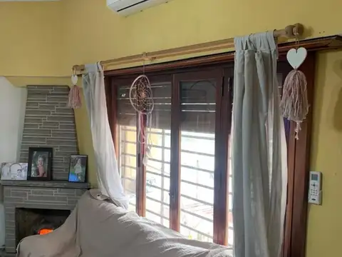 Casa Chalet  en Venta en Pontevedra, Merlo, G.B.A. Zona Oeste
