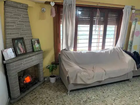 Casa 6 ambientes con 3 baños